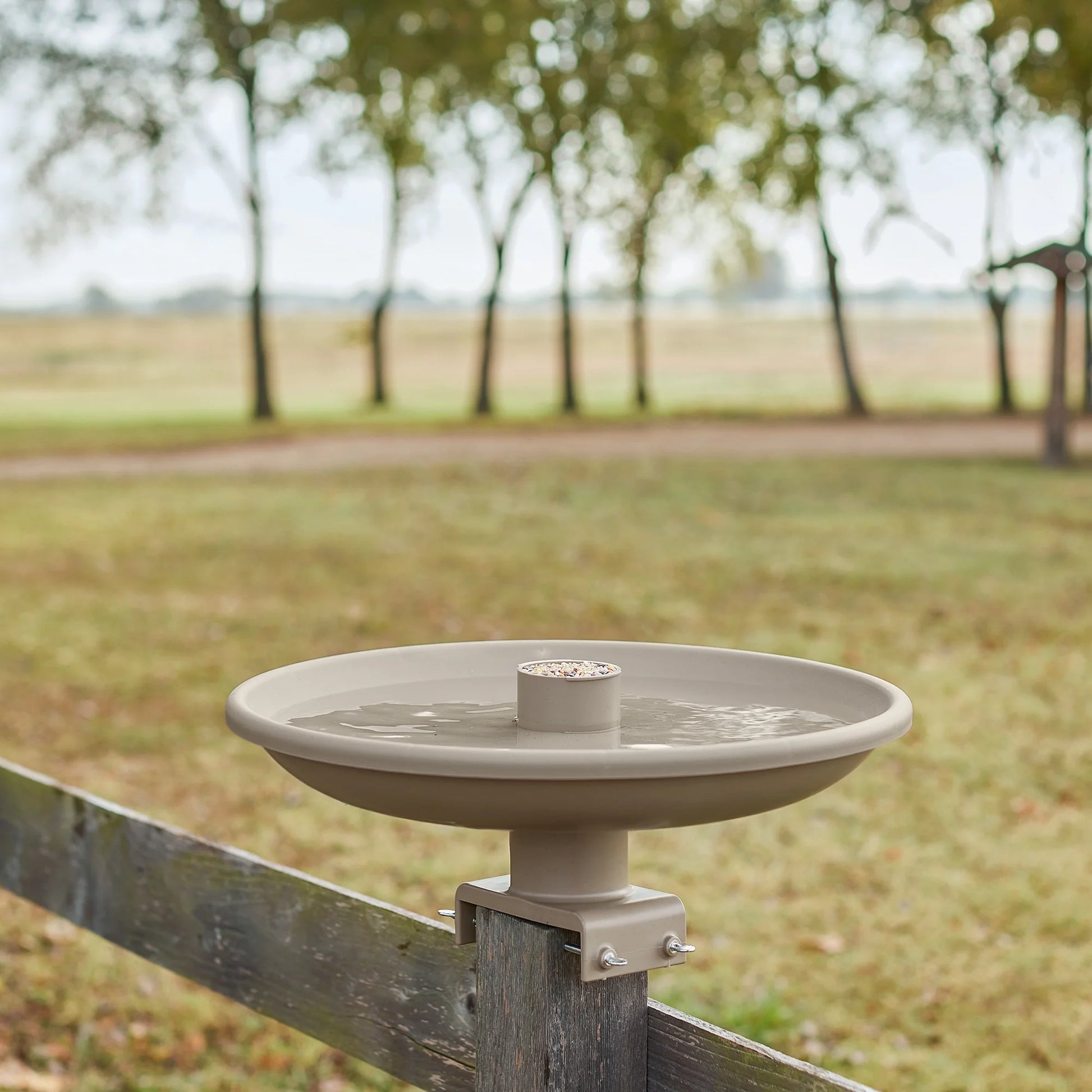 Farm Innovators 150 Watt Plastic Heated Birdbath w/ Deck Mount, Tan