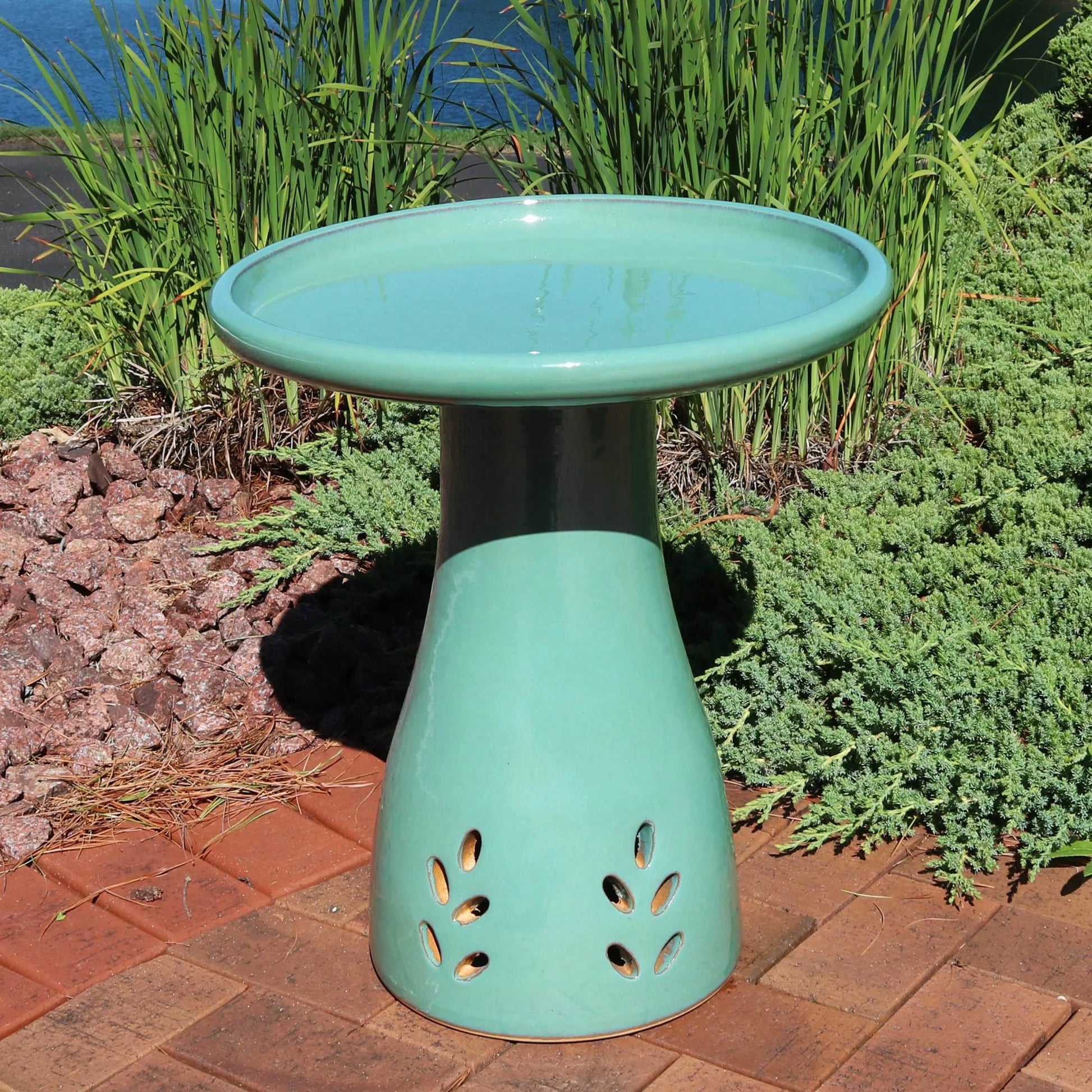 Sunnydaze Classic Freestanding Ceramic Outdoor Bird Bath, UV-Resistant Seafoam Finish
