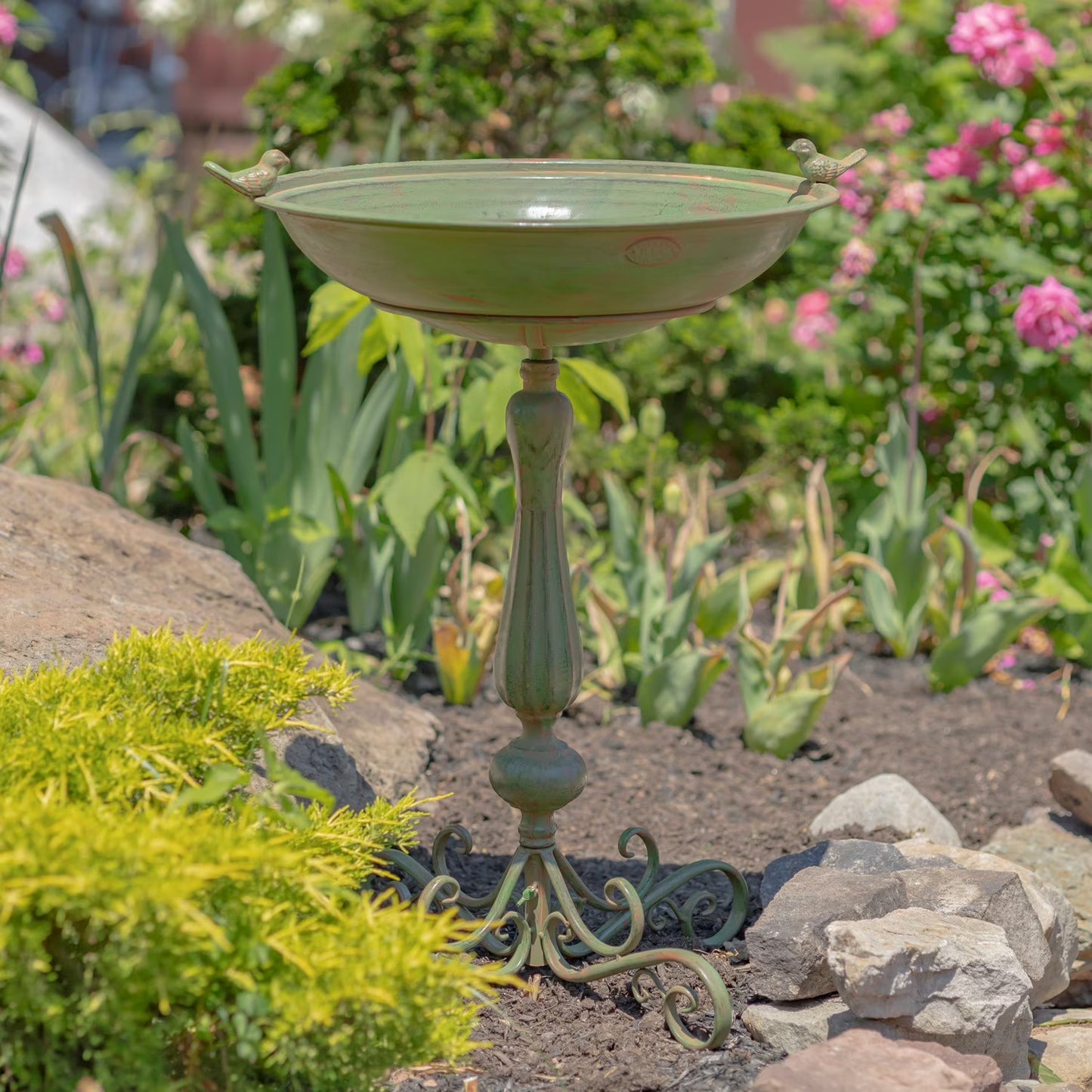 Zaer Ltd. Ornate Pedestal Style Birdbath with Cast Iron Birds on Rim (Blue)