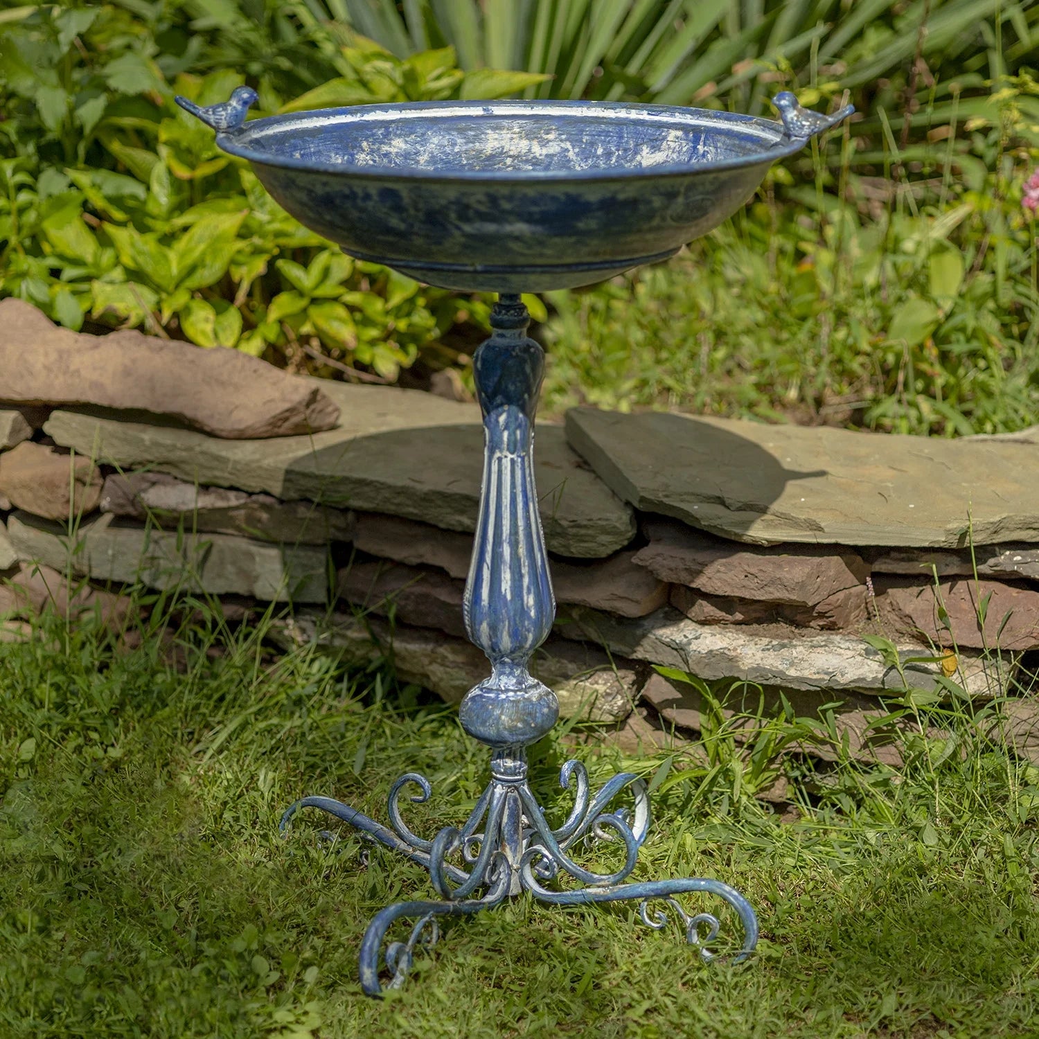 Zaer Ltd. Ornate Pedestal Style Birdbath with Cast Iron Birds on Rim (Blue)