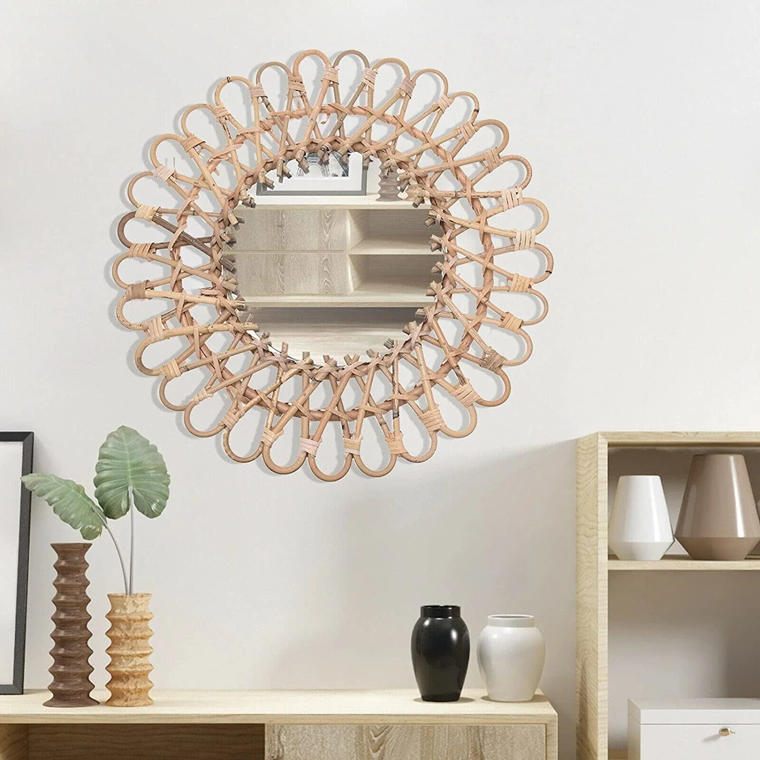 Miumaeov Rattan Wall Mirror Sunflower Round Wall Mirro for Living Room and Bathroom Decor Diameter 40cm/15.75"