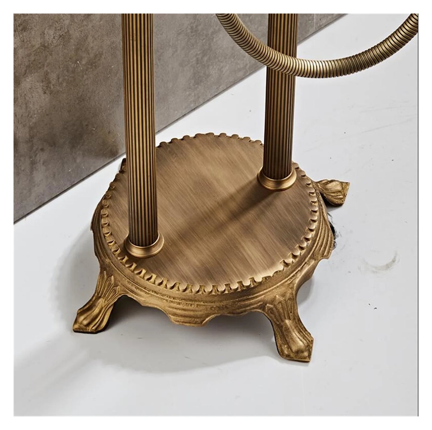 Free standing Carved Bathtub Faucet Tub Filler Fashion Antique Brass Floor Mount with Hand shower Bathtub Mixer Taps
