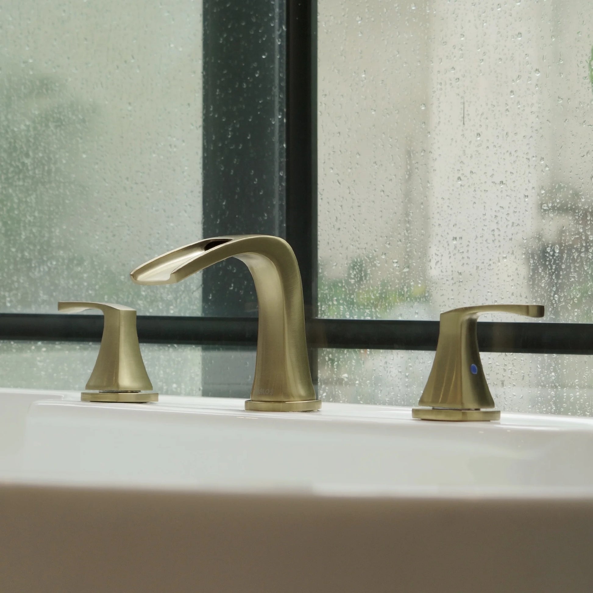 Parlos 2-Handle Widespread Waterfall Roman Bathtub with Hot & Cold Supply Lines, Brushed Gold
